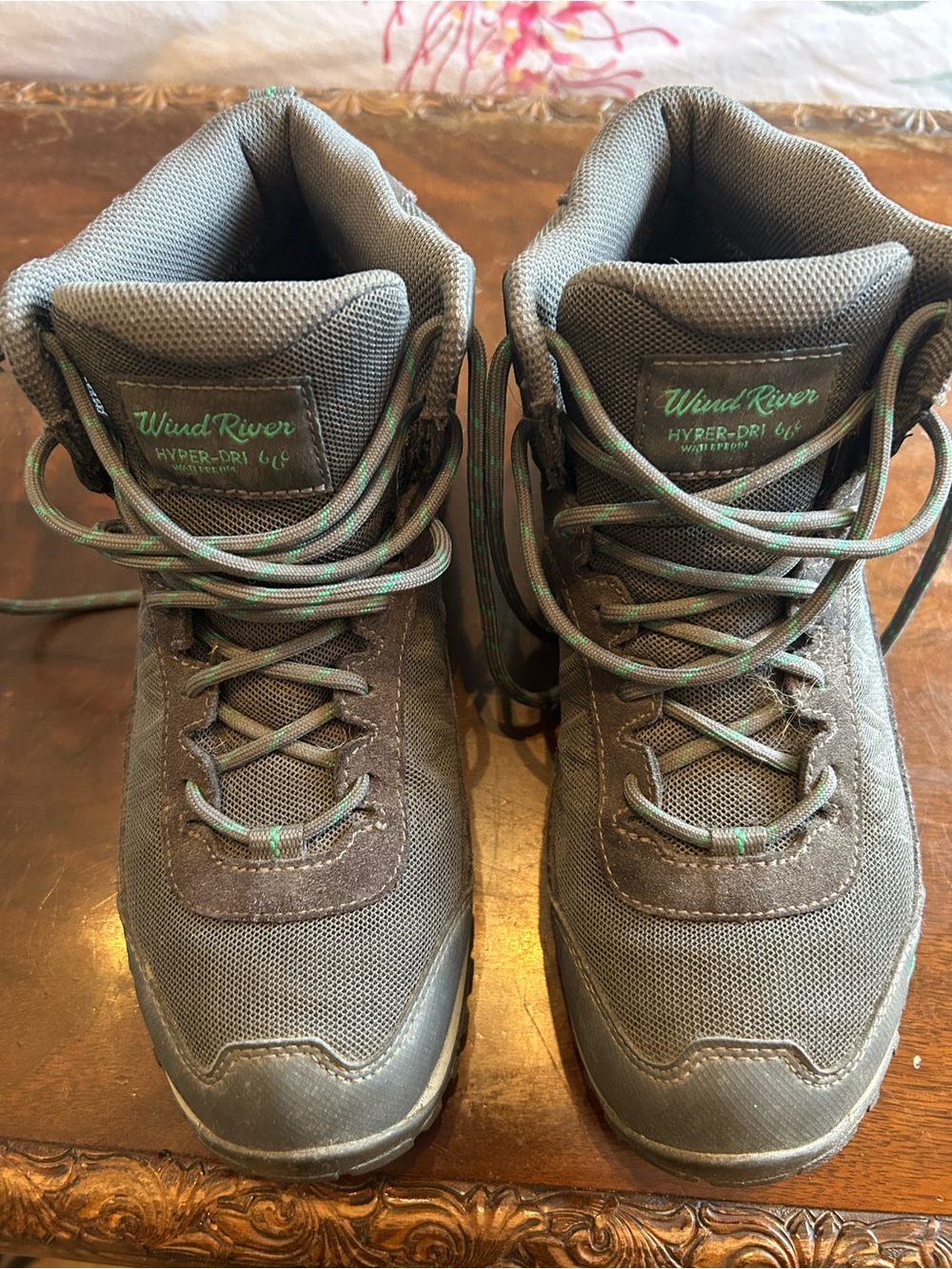 Women WindRiver Switchback Waterproof Hyper-Dri Mid Hiking Boots Charcoal Size 9